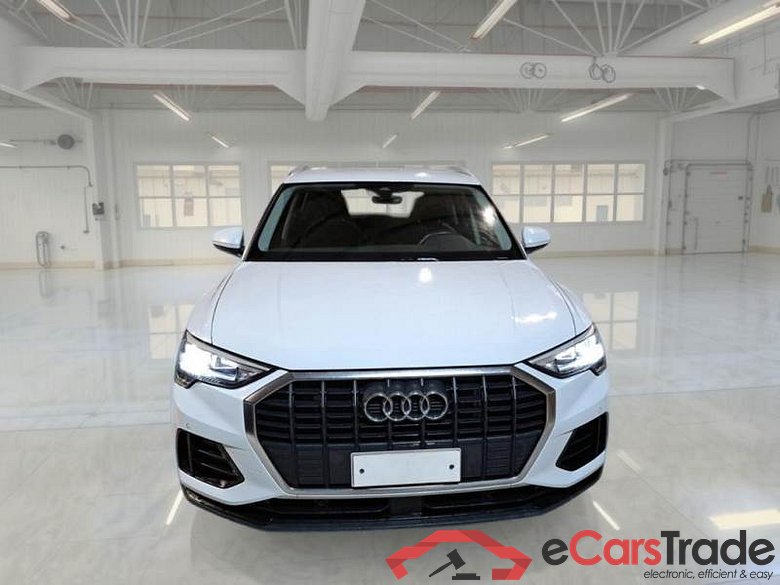 AUDI Q3 / 2018 / 5P / SUV 45 TFSI E S TRONIC BUSINESS #6