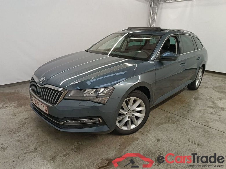 Skoda Superb Combi 2.0 CRTDI 110kW DSG7 Clever+ 5d