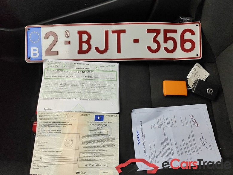 Volvo XC40 T2 Momentum Core 5d #4