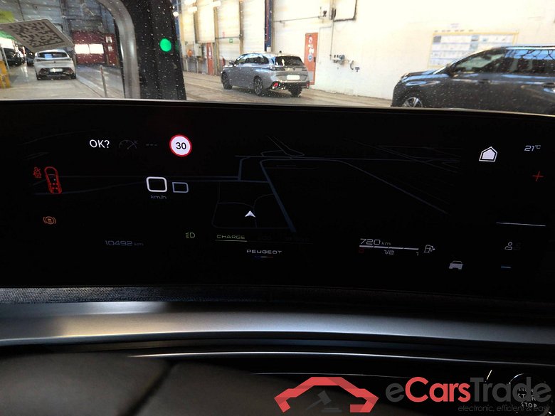 Peugeot 5008 Allure 5008 Hybrid 145 ch e-DCS6 #4