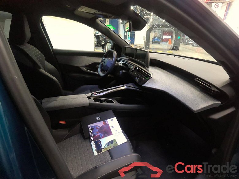 Peugeot 5008 Allure Hybrid 145 ch e-DCS6 #3