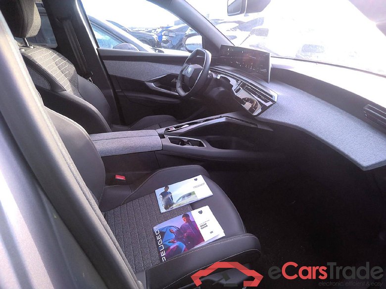 Peugeot 5008 Allure Hybrid 136 e-DCS6 (MHEV) 1.2L #3