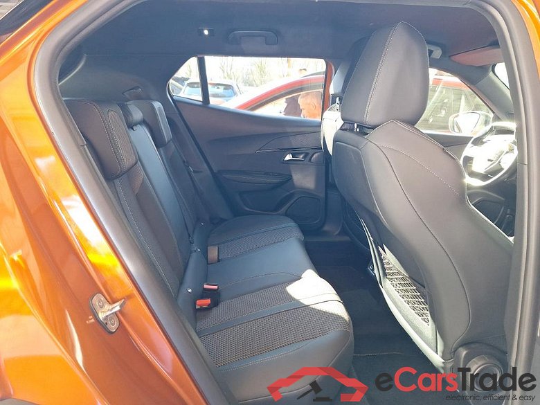 PEUGEOT 2008 1.2 PURETECH 96KW S-S GT #6