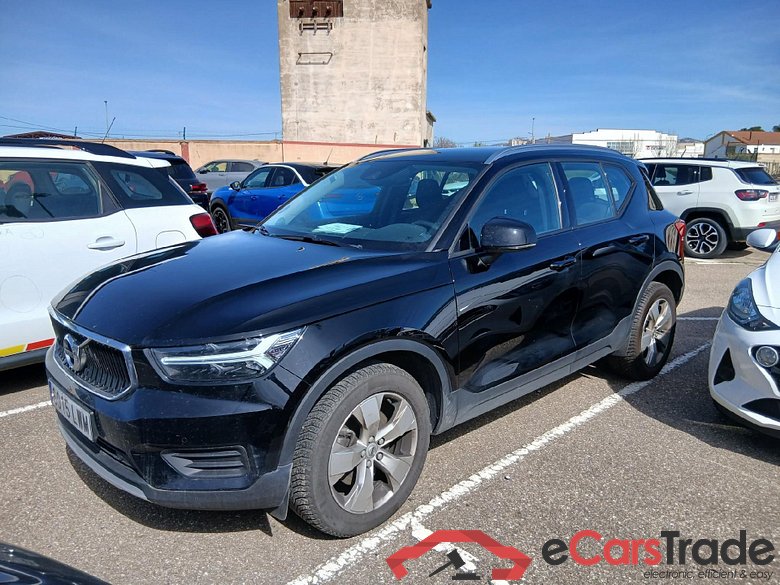 VOLVO XC40 / 2017 / 5P / todoterreno 2.0 B3 G Momentum Pro Auto #1