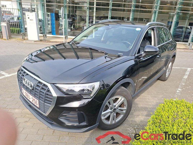AUDI Q3 1.4 45 TFSI E S TRONIC #1