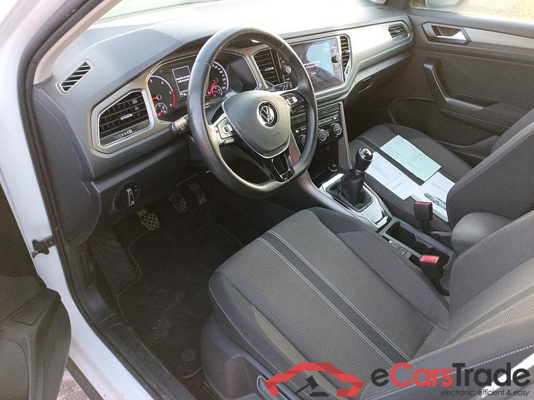 VOLKSWAGEN T-Roc / 2017 / 5P / todoterreno Advance 2.0 TDI 85kW (115CV) #3