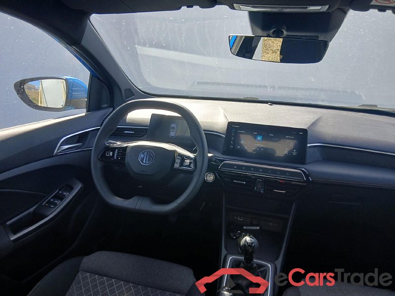 MG MG3 / 2024 / 5P / berlina con portón 1.5 Comfort #3