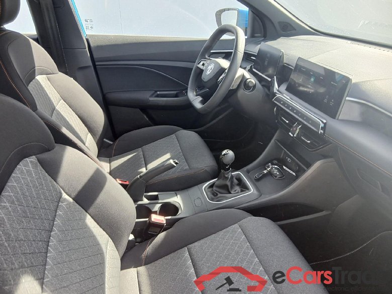 MG MG3 / 2024 / 5P / berlina con portón 1.5 Comfort #6