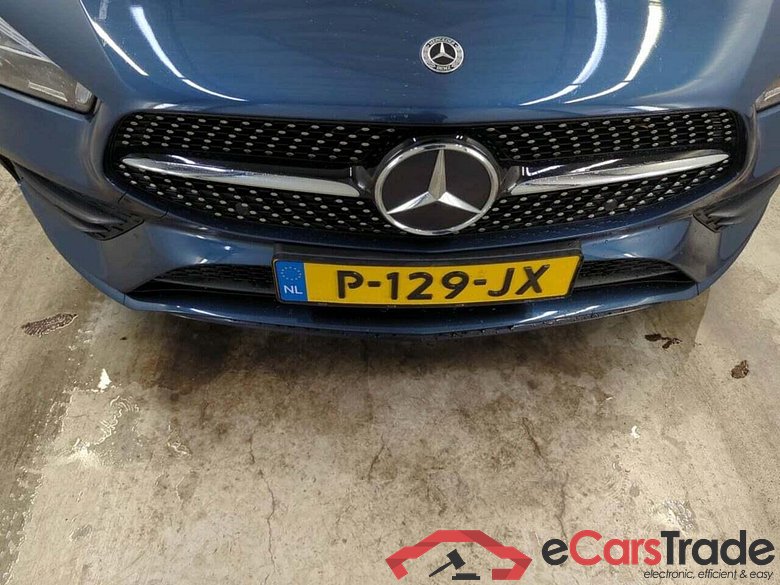 MERCEDES-BENZ CLA-klasse Shooting Brake 180 Bns Sol. AMG #4