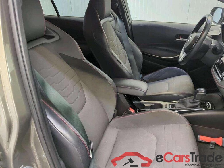 TOYOTA Corolla Touring Sports 1.8 Hybrid Executive #6