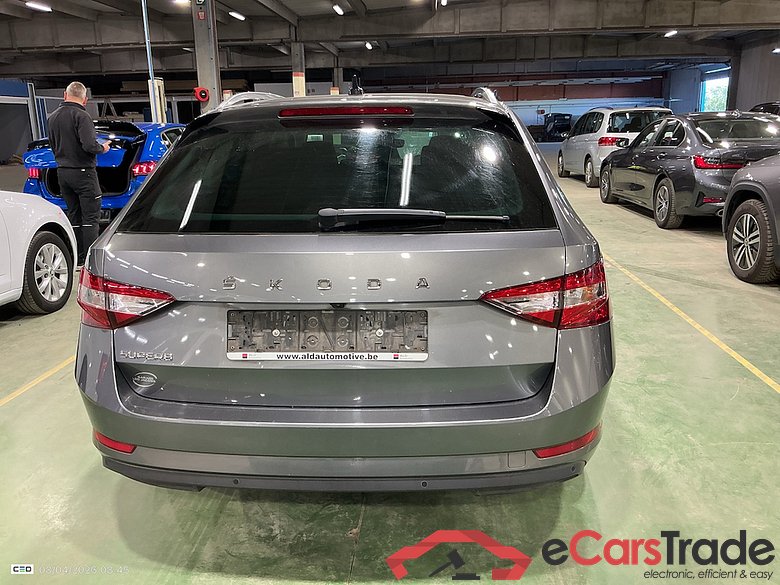 SKODA SUPERB COMBI 2.0 CRTDI 110KW CLEVER+ #5