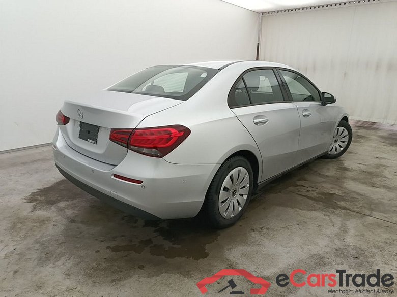 Mercedes-Benz A-Klasse Limousine A 180 Aut. 4d #2