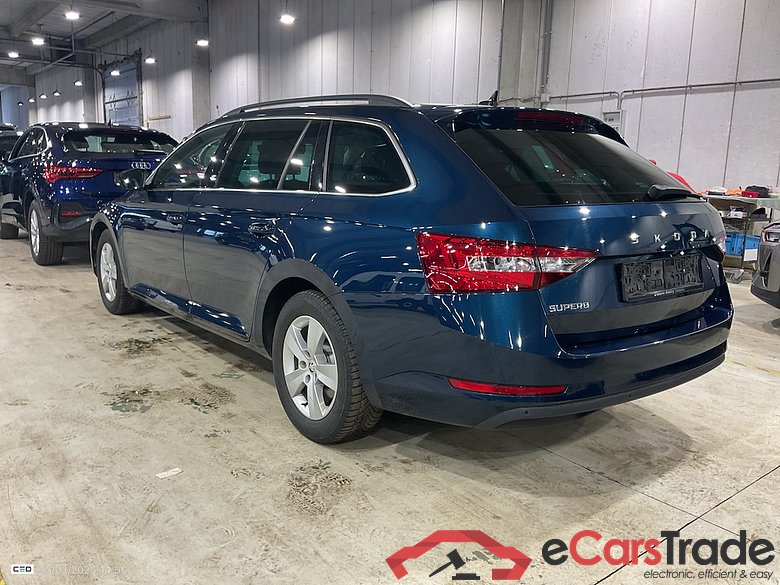 SKODA SUPERB COMBI 1.6 CRTDI 88KW DSG7 AMBITION #3