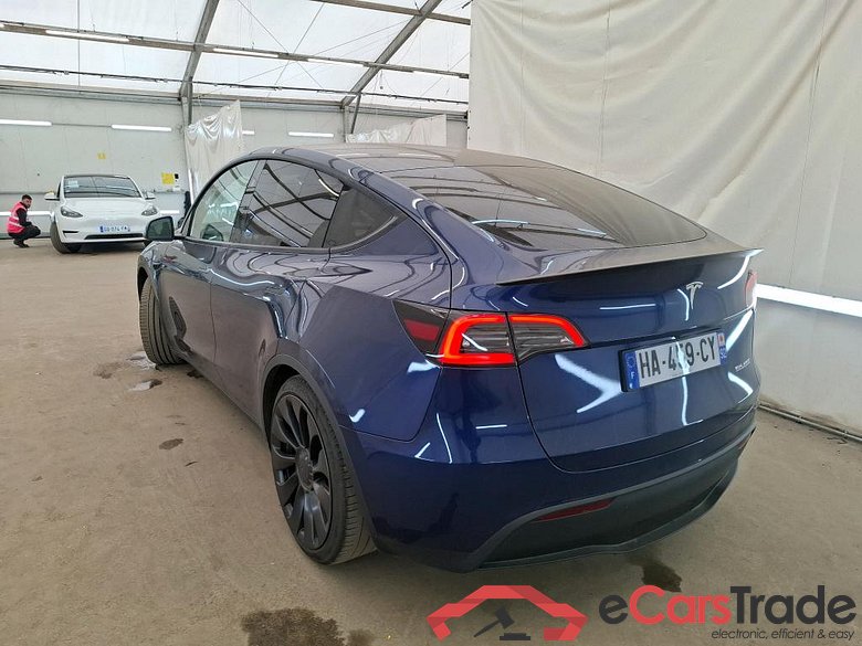TESLA Model Y / 2020 / 5P / SUV Performance Dual-Motor AWD #3