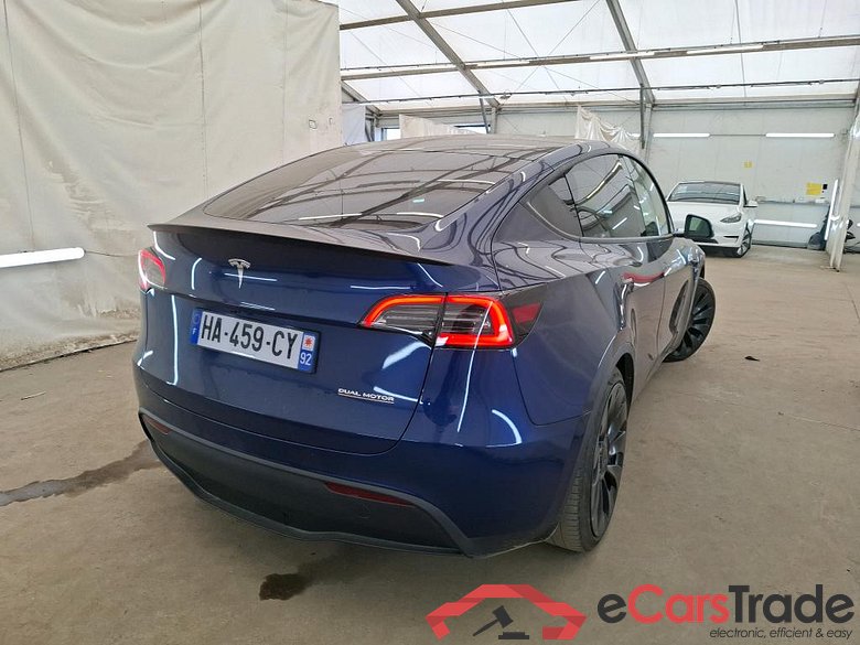 TESLA Model Y / 2020 / 5P / SUV Performance Dual-Motor AWD #4