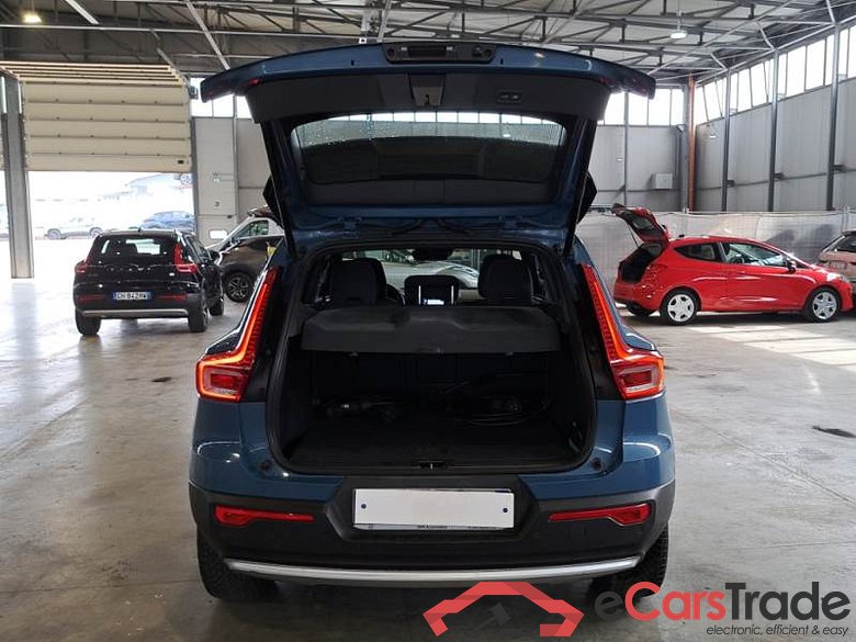 VOLVO XC40 / 2021 / 5P / SUV T4 RECHARGE PLUG-IN AUTO CORE #5