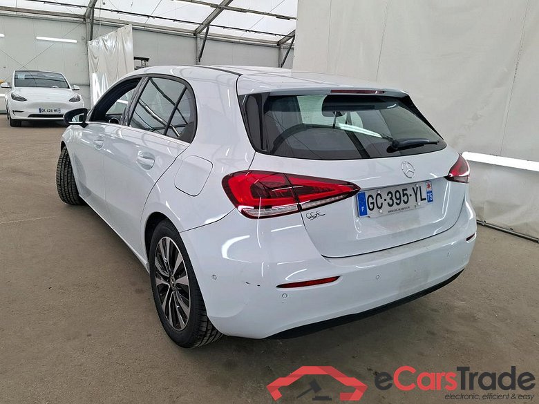 MERCEDES-BENZ Classe A Compact / 2018 / 5P / Berline A 180 d Business Line 8G-DCT #2