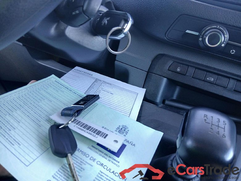 PEUGEOT Expert / 2016 / 4P / furgón Furgón Pro 2.0 BlueHDi 120 S&S Standard #5