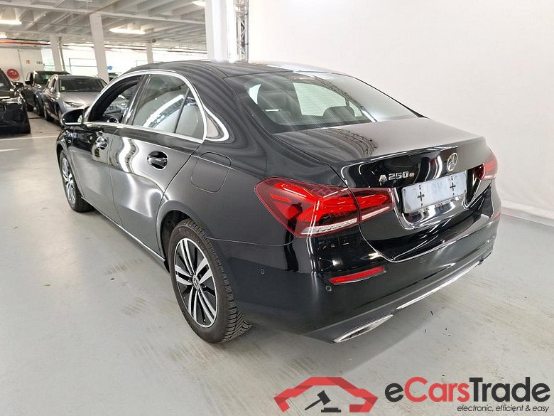 MERCEDES-BENZ A-CLASS LIMOUSINE 1.3 A 250 E BUSINESS SOLUTION DCT #3