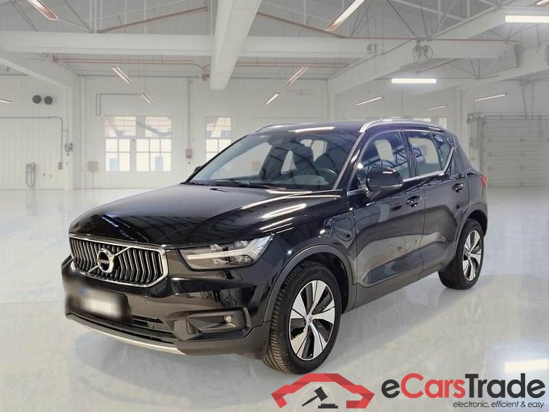 VOLVO XC40 / 2017 / 5P / SUV T5 PLUG-IN HYBRID AUTO RECH INSCRIP EXPR