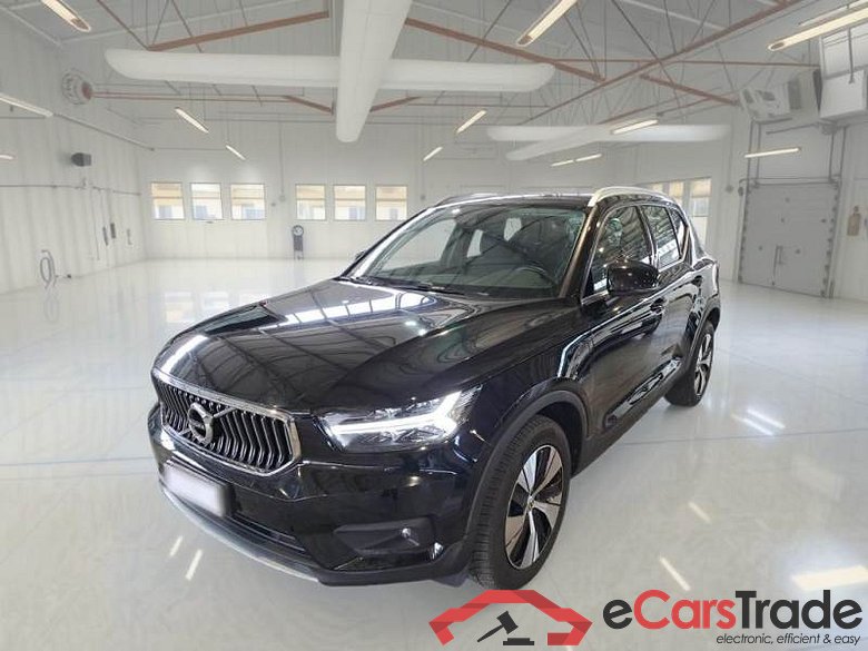 VOLVO XC40 / 2017 / 5P / SUV T5 PLUG-IN HYBRID AUTO RECH INSCRIP EXPR
