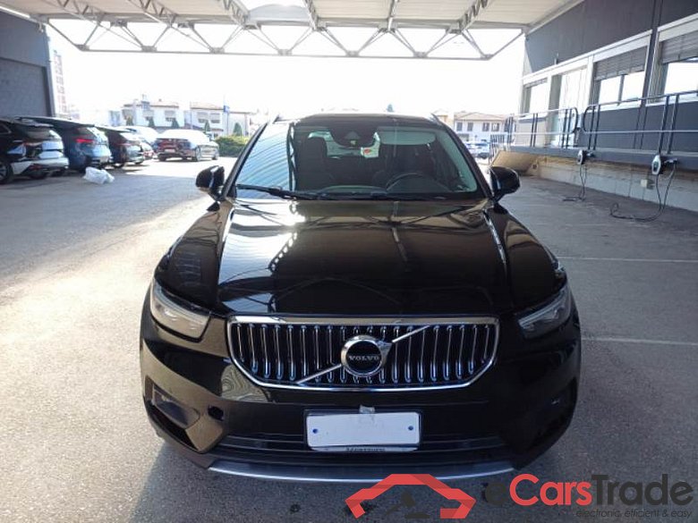 VOLVO XC40 / 2017 / 5P / SUV T4 PLUG-IN HYBRID AUTO RECH INSCRIP EXPR #6