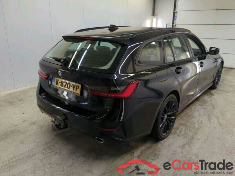 BMW 3-serie Touring 330e High Executive #2