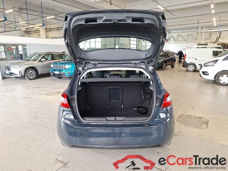 PEUGEOT 308 / 2017 / 5P / BERLINA BUSINESS BLUEHDI 130 EAT6 SeS AUT. #5