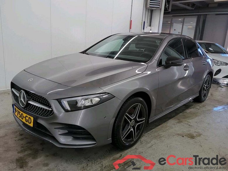 MERCEDES-BENZ A-klasse 250 e Bns Sol. AMG #1