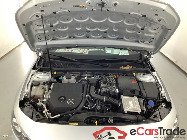 MERCEDES-BENZ A-CLASS 1.3 A 250 E LUXURY LINE DCT #6