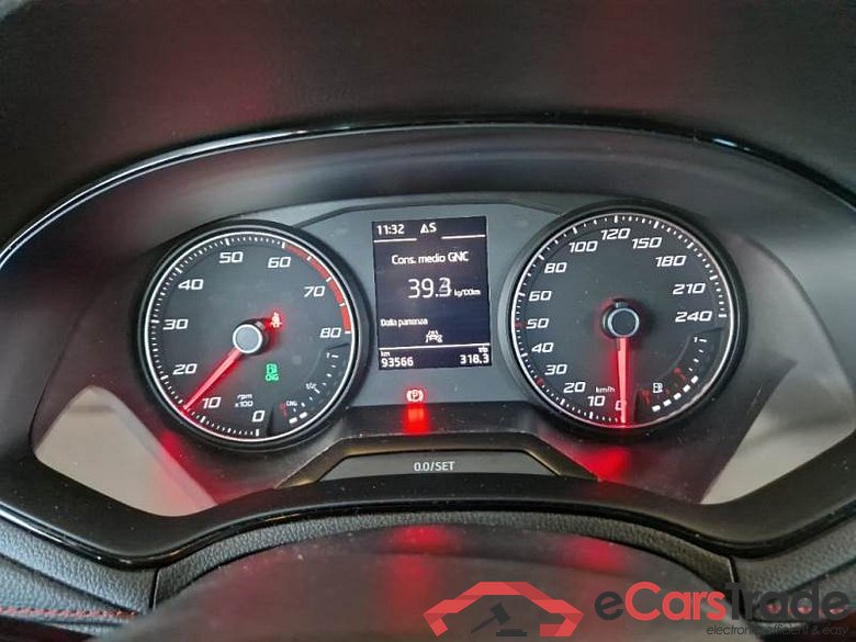 SEAT ARONA / 2017 / 5P / CROSSOVER 1.0 TGI 66KW FR #4