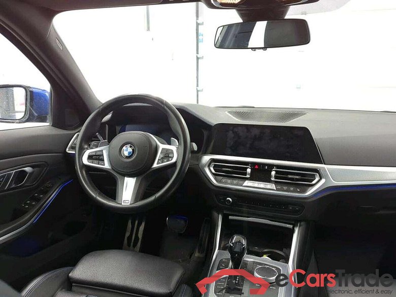 BMW 3-serie Touring 320i High Executive #3