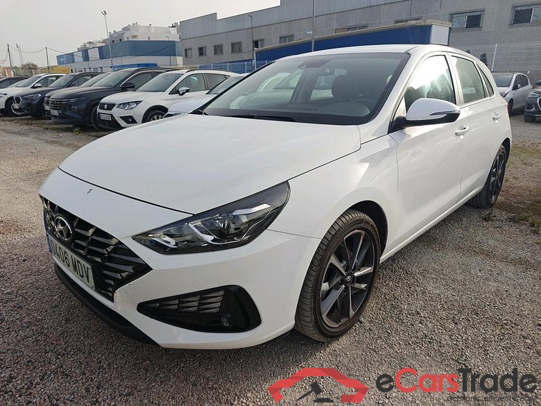 HYUNDAI i30 / 2020 / 5P / berlina con portón 1.5 DPI Klass SLX