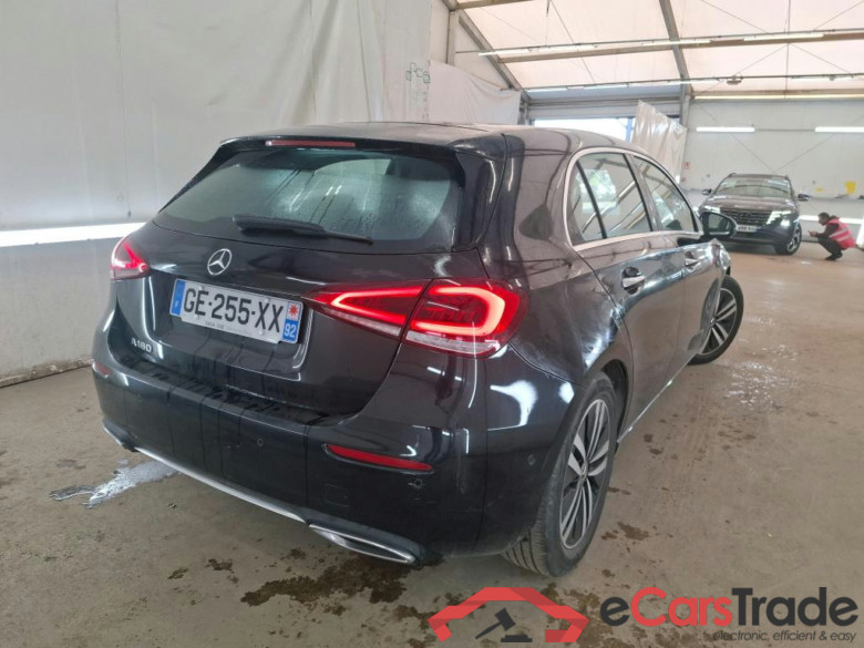 MERCEDES-BENZ Classe A Compact / 2018 / 5P / Berline A 180 Progressive Line 7G-DCT #3