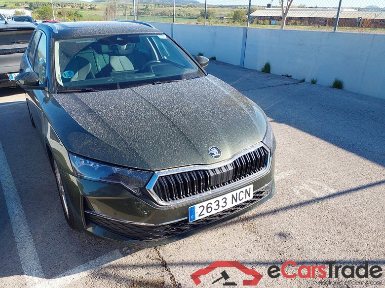 SKODA Octavia 1.5 TSI 110kW (150CV) m-HEV DSG 7 vel. Automático Combi Design (Pano)