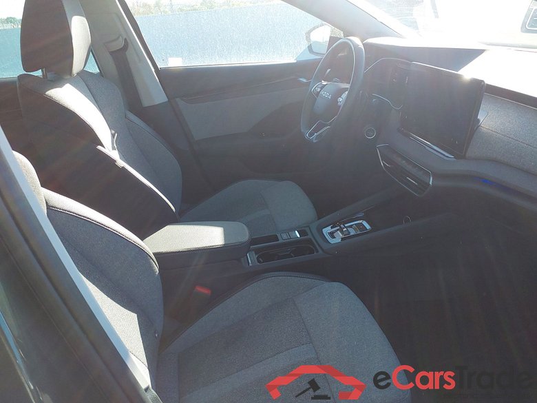 SKODA Octavia 1.5 TSI 110kW (150CV) m-HEV DSG 7 vel. Automático Combi Design (Pano) #3