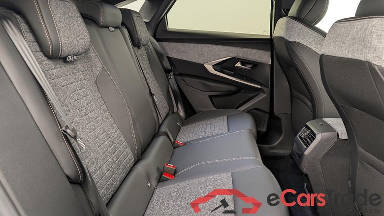 Peugeot 3008 Hybrid 145 e-DCS6 Allure #4