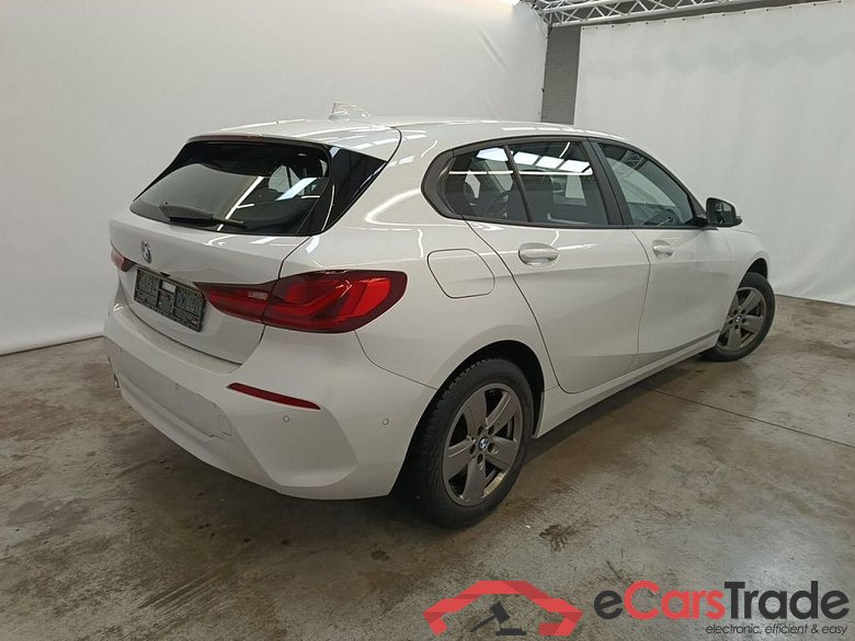 BMW 1 Reeks Hatch 118iA (100 kW) 5d #2