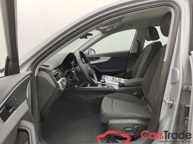 Audi A4 Avant 2.0 30 TDi 100kW S tronic Business Ed 5d #3