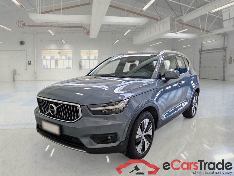VOLVO XC40 / 2017 / 5P / SUV T5 PLUG-IN HYBRID AUTO RECH INSCRIP EXPR #1
