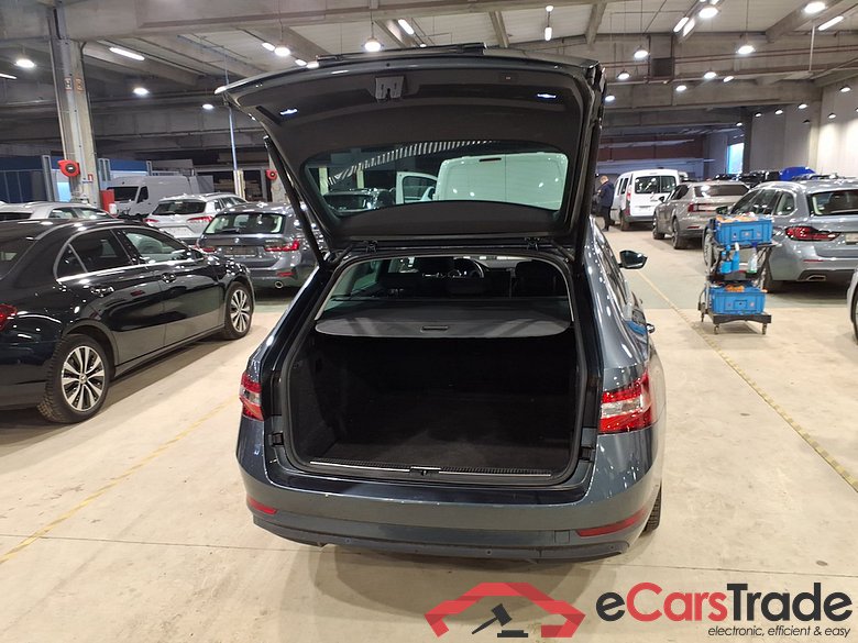 SKODA SUPERB COMBI 2.0 CRTDI 90KW DSG7 STYLE #3