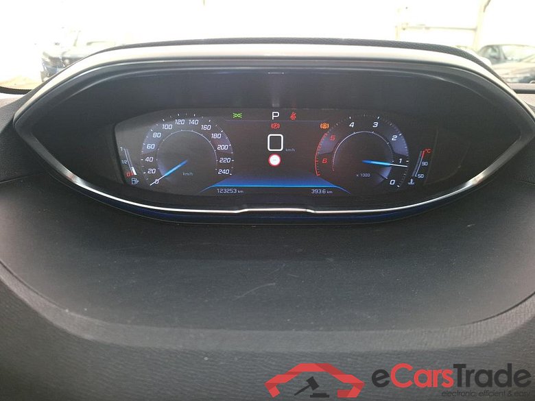 5008 Allure Business 1.5 HDi 130CV BVA8 E6dT #6