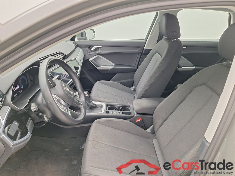 Audi, Q3 '18 PHEV, Audi Q3 45 TFSI e S tronic 5d #3