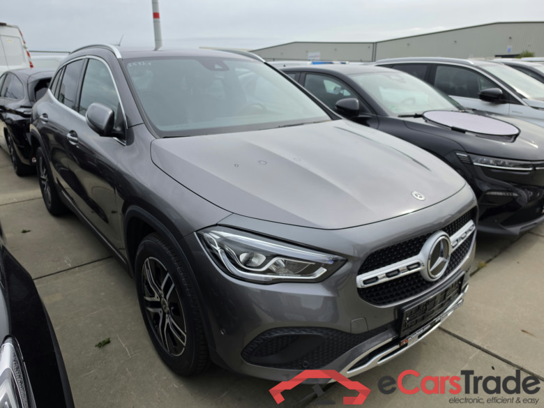 Mercedes GLA 200d Aut. LED-Xenon Widescreen Navi 1/2 Sport-Leather KeylessGo Camera Klima PDC ... #3