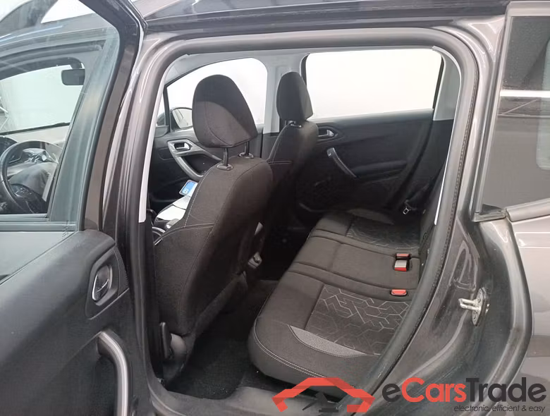 Peugeot 2008 1.2 Puretech 61kW S&S Active 5d #3
