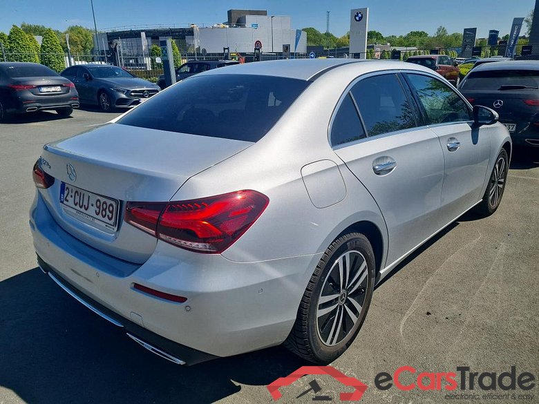 MERCEDES-BENZ A-CLASS LIMOUSINE 1.3 A 250 E LUXURY LINE DCT #4