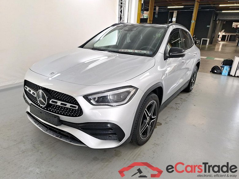 Mercedes GLA 250e Plug-In Hybrid AMG Night Aut. Pano LED-Multibeam Widescreen Ambient Burmester Navi 1/2 Sport-Leather-Alcantara KeylessGo Camera Klima PDC ...