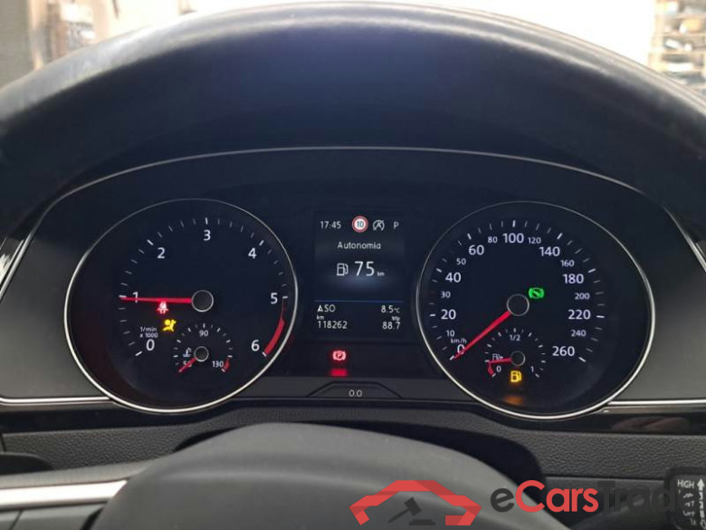 VOLKSWAGEN PASSAT / 2019 / 5P / STATION WAGON VAR. 2.0TDI SCR EVO 110KW BUSINESS DSG #4