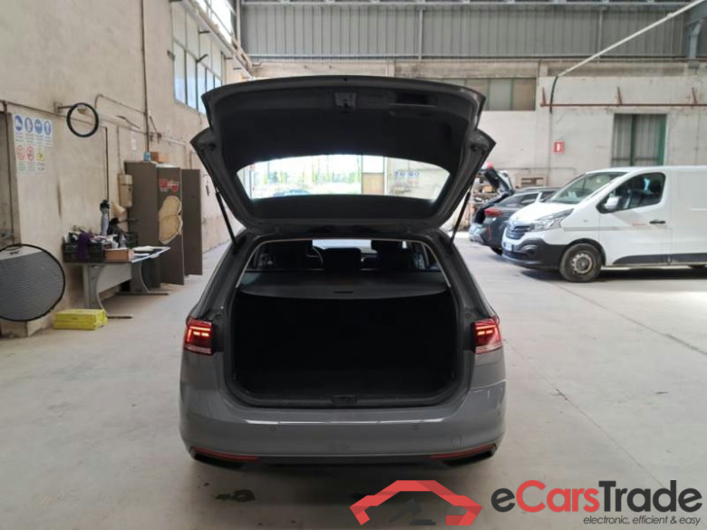 VOLKSWAGEN PASSAT / 2019 / 5P / STATION WAGON VAR. 2.0TDI SCR EVO 110KW BUSINESS DSG #5