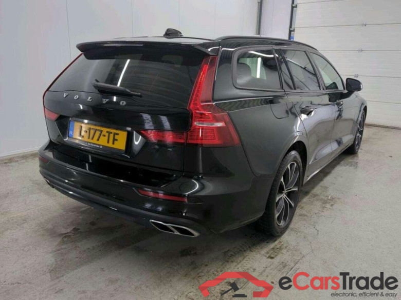 VOLVO V60 2.0 B3 Mom. Adv. #2